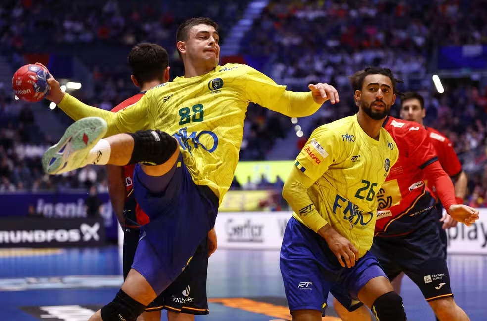 Brasil vence a Espanha pela primeira vez em partida oficial no Mundial de Handebol