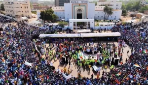 Com festa nas ruas, países do Sahel deixam bloco econômico alinhado à França e lançam passaporte próprio