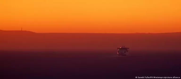 1118942727-68772986354