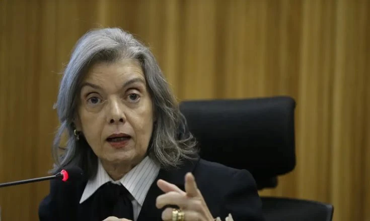 Cármen Lúcia vira “Mão de Ferro” contra manobras na Ficha Limpa e freia farra eleitoral