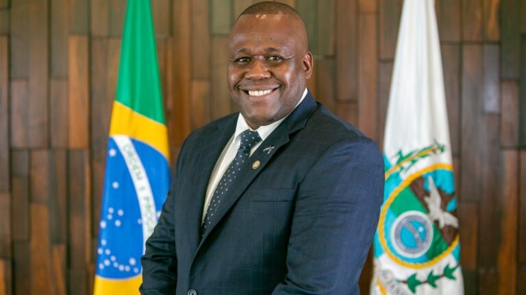 media_24022023_114621CarlinhosBNH_FotoOficial_2023_RafaelWallace-8357
