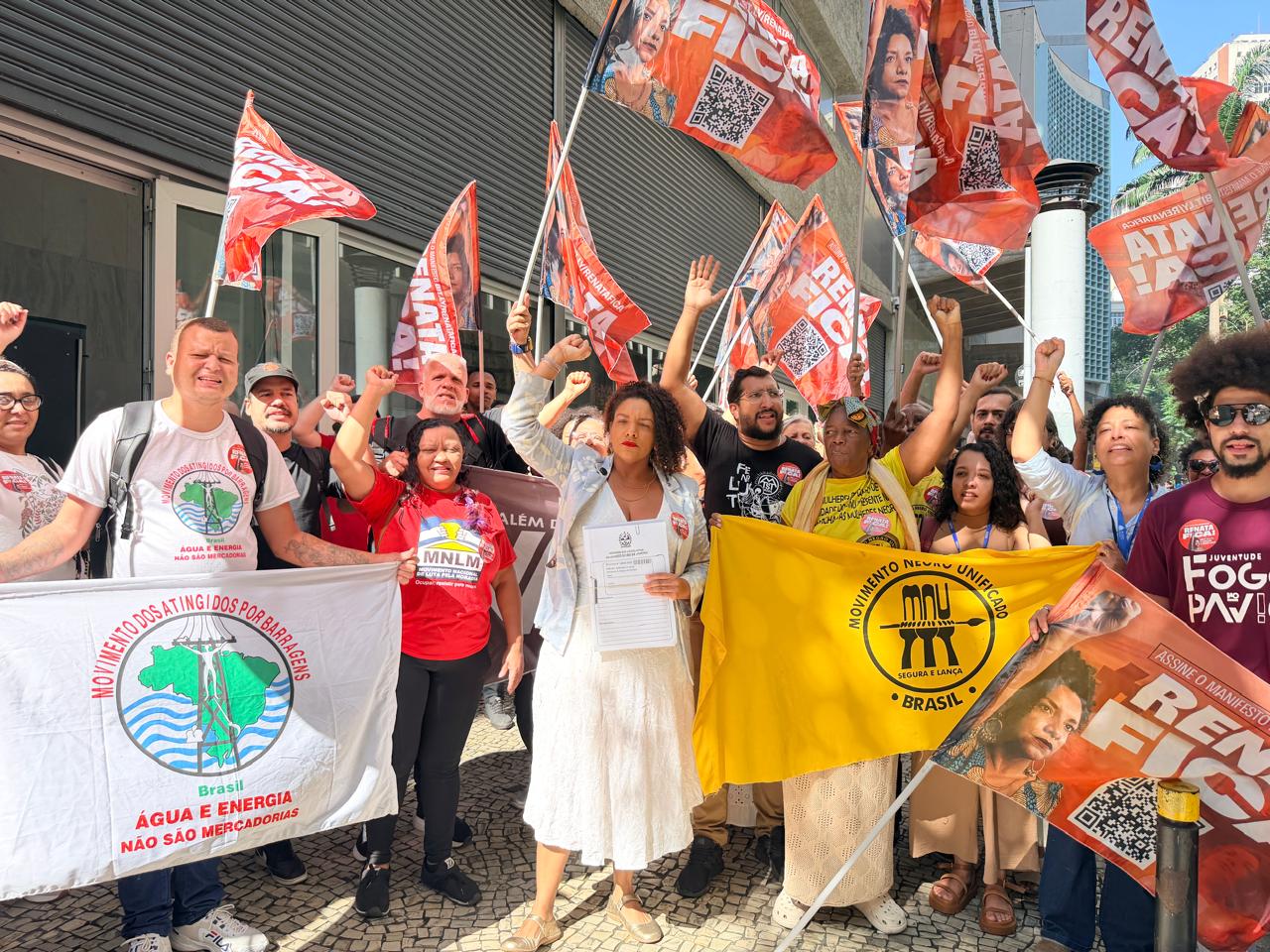 Deputada Renata Souza lança campanha contra de cassação de seu mandato na Alerj