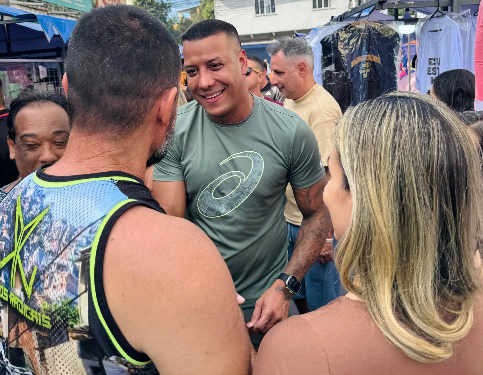 JUAN SANTA CRUZ MOSTRA ROTINA DE VEREADOR E APROXIMAÇÃO COM QUEM MOVE NOVA IGUAÇU