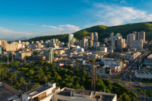 Foto-que-ilustra-materia-sobre-os-principais-bairros-de-Nova-Iguacu-mostra-a-cidade-vista-de-um-angulo-do-alto