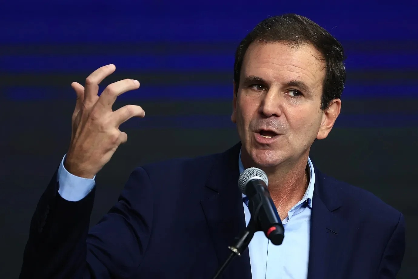 PAES PÕE O PÉ NA ESTRADA E ACELERA PRÉ-CAMPANHA AO GOVERNO DO RIO