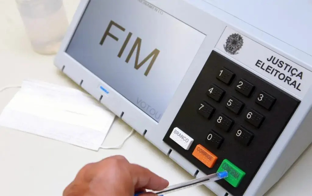 A BAIXADA TEM VOTO DE SOBRA, TEM PROBLEMA DE SOBRA E AGORA QUER SABER QUEM VAI LEMBRAR DELA DEPOIS QUE A URNA FOR EMBORA