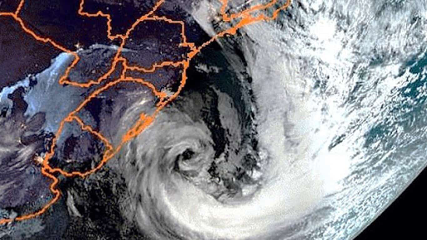 CICLONE EXTRATROPICAL COLOCA SUL E SUDESTE EM ALERTA PARA VENTOS FORTES E MUDANÇA BRUSCA NO TEMPO