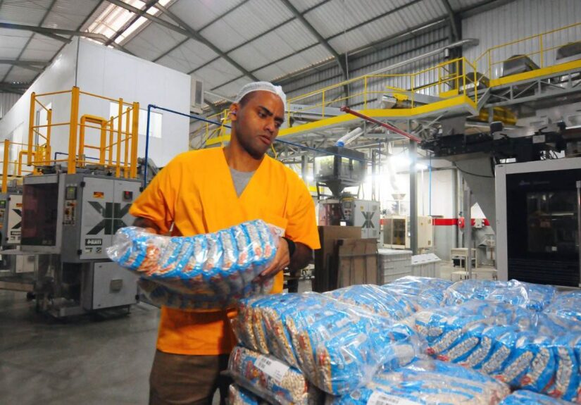 Ex-alunos da rede municipal entraram no mercado de trabalho Crédito: PMNI