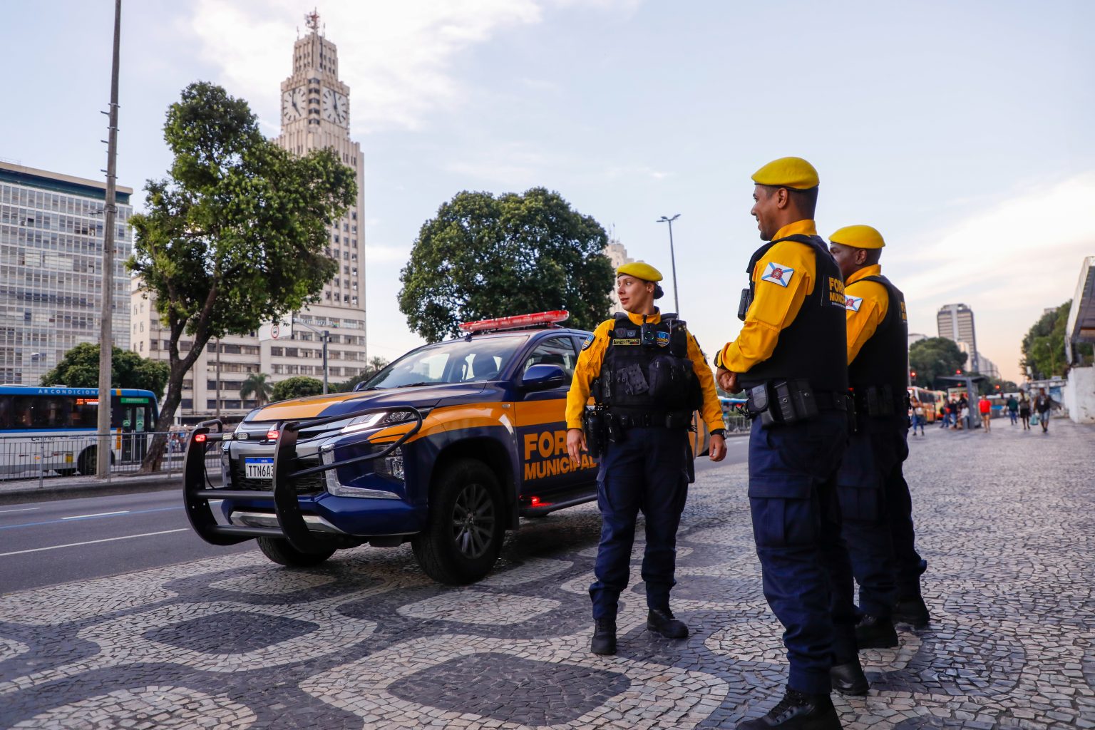 RIO TEM 14 ÁREAS SOB CERCO DA FORÇA MUNICIPAL, MAS SANTA CRUZ AINDA NÃO ENTROU NO MAPA DE REDUÇÃO DOS CRIMES