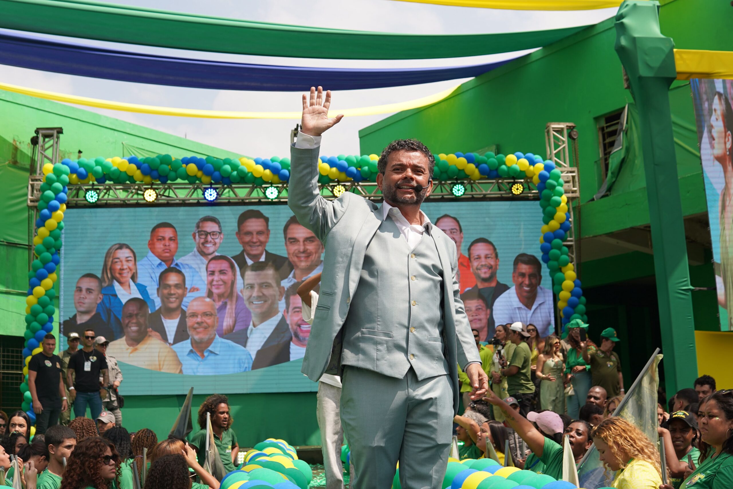 Clébio Lopes Jacaré reúne multidão em lançamento de campanha