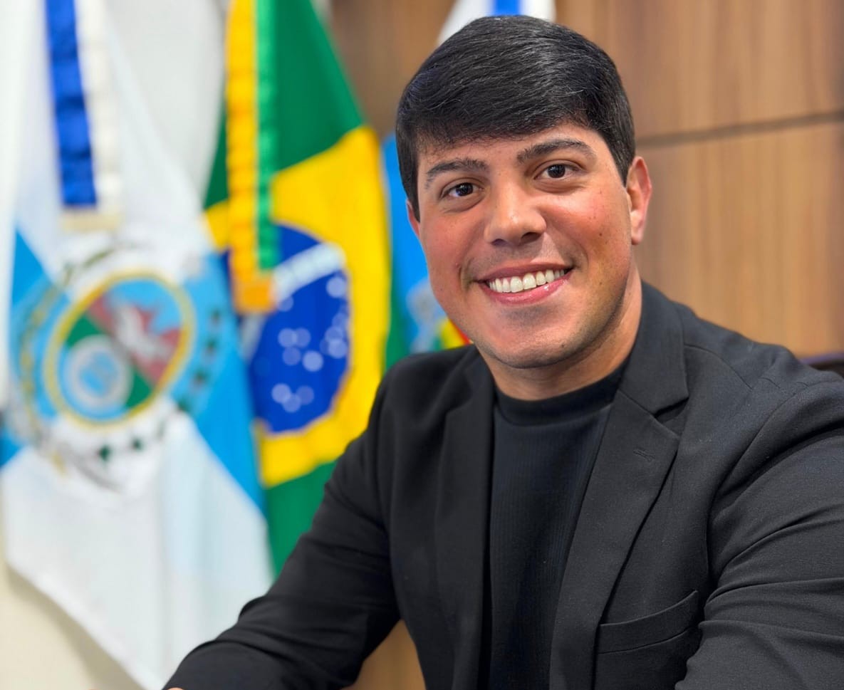 FERIADO DA INDEPENDÊNCIA COM TORNEIRAS SECAS: THADEU DO MARCOS FERNANDES COBRA ÁGUAS DO RIO POR RESPEITO À POPULAÇÃO IGUAÇUANA7 DE SETEMBRO É MARCADO POR NOVAS RECLAMAÇÕES SOBRE ABASTECIMENTO