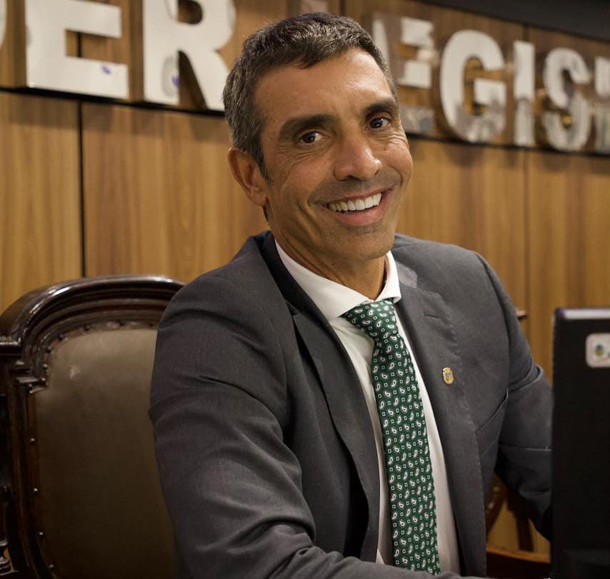 Márcio Fonseca: um olhar para o presente, um passo firme rumo ao futuro
